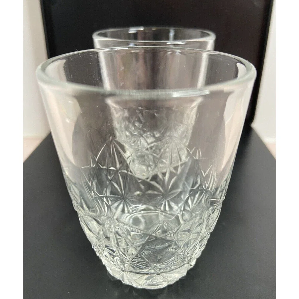 Set of 2 Clear shot glasses with design. Whiskey Shot Glass
